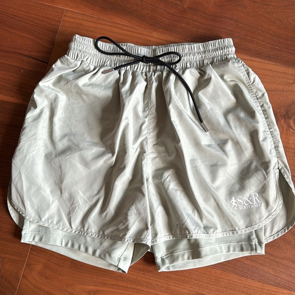 Sporty & Rich Laurel White Runner Active Biker Short / small - Picture 3 of 6